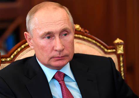 El mandatario de Rusia, Vladímir Putin, acusó a Ucrania de terrerorismo y de intentar intimidar a los rusos con el ataque con drones contra Moscú y la región aledaña.