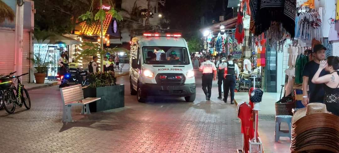 Ataque a balazos en la emblemática Quintan Avenida de Playa del Carmen