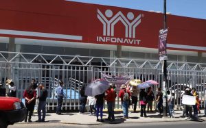 Debes realizar solicitar tu devolución al instituto