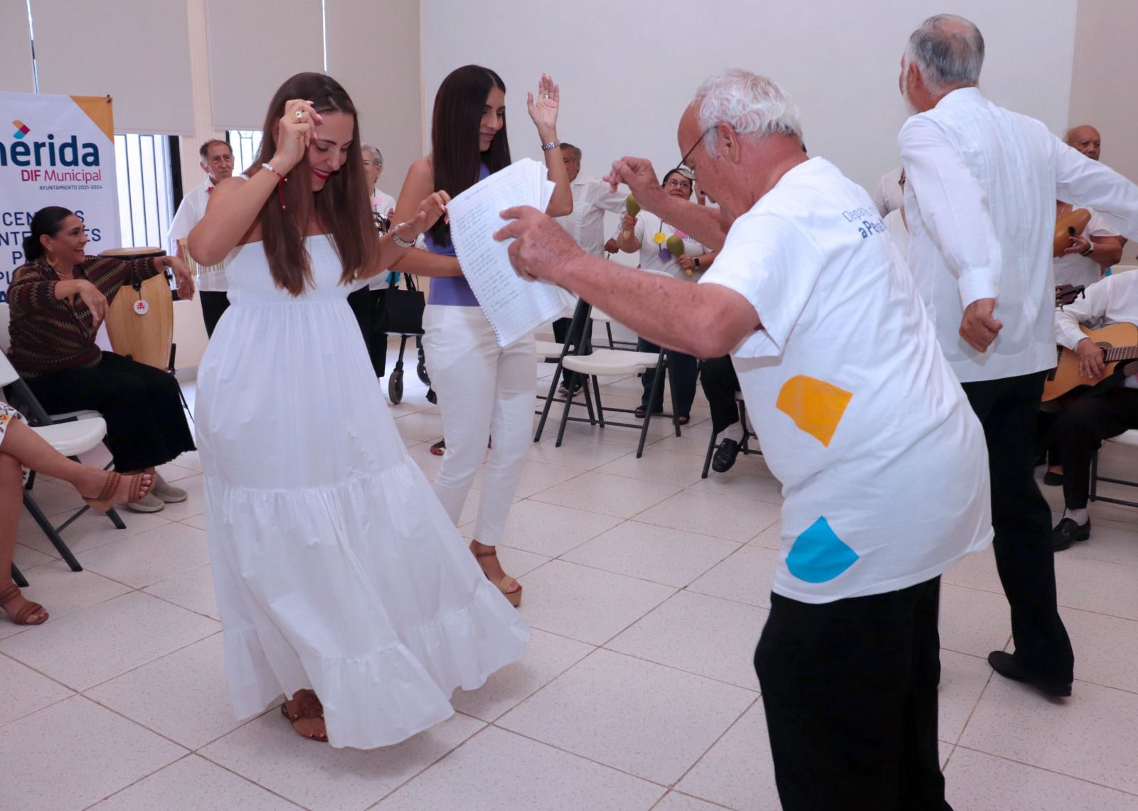 Renán Barrera fomenta espacios de convivencia para el desarrollo pleno de las personas mayores
