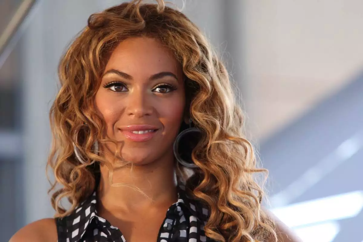 Beyoncé forma parte de exposición en Egipto y causa indignación