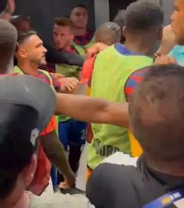 Pelea en vestidores