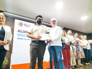Se reconoció a estudiantes destacados a nivel estatal, nacional y mundial