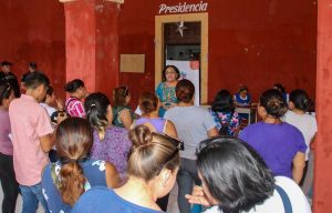 Reciben estímulo económico más de 800 yucatecos.