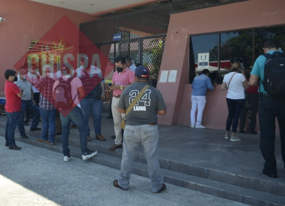 Trabajadores petroleros exigen rendición de cuentas a ex líderes de la Sección 47