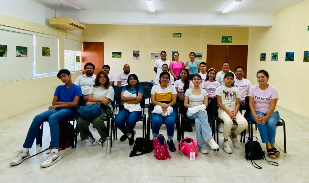 Jóvenes de secundaria inician su estancia Talento CICY durante dos semanas en sedes en Mérida y Cancún