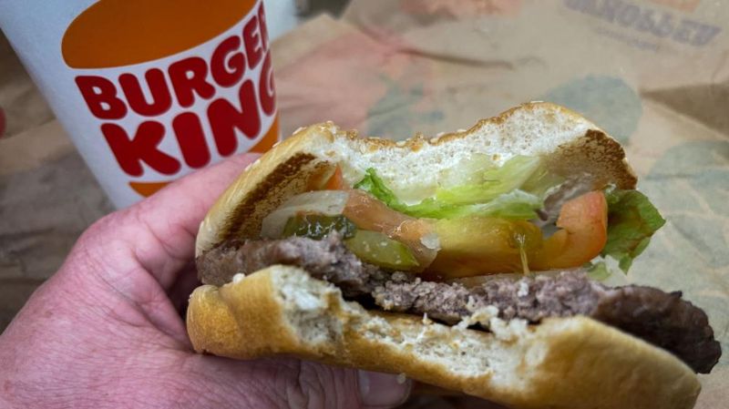 Acusan a Burger King de engañar