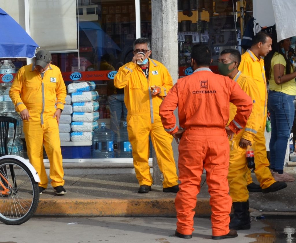 Trabajadores petroleros transitorios denuncian corrupción en basificaciones