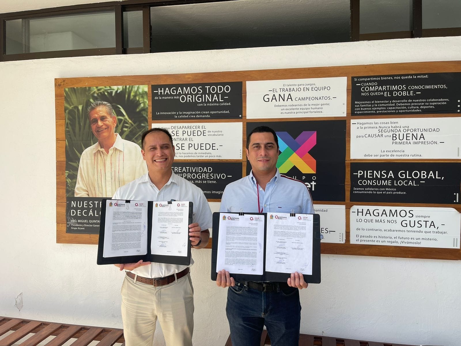 De la misma manera, a través del propio director general se formalizó un convenio de colaboración con el Sindicato de Choferes de Automóviles de Alquiler y Similares del Caribe “Lázaro Cárdenas del Río” Sección VI, con el propósito fundamental de llevar a cabo cursos de capacitación y evaluaciones de competencia laboral en beneficio de socios, operadores, personal directivo y administrativo del sindicato.