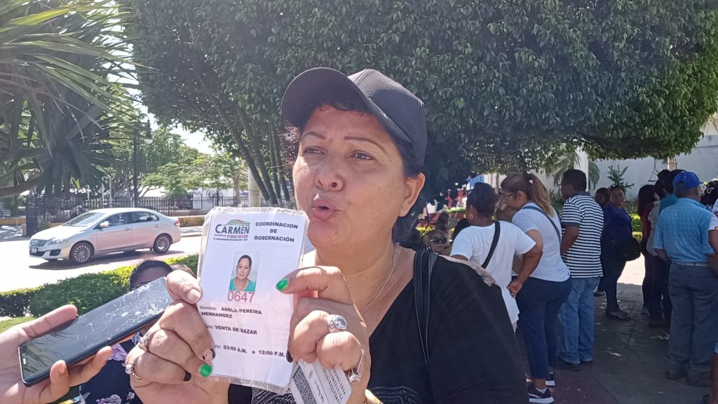 Desalojan a bazaristas del parque de Juan Diego de Ciudad del Carmen
