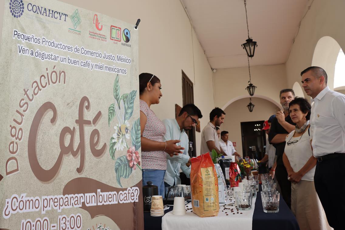 UADY realiza campaña Comercio Justo a favor de comunidades mayas