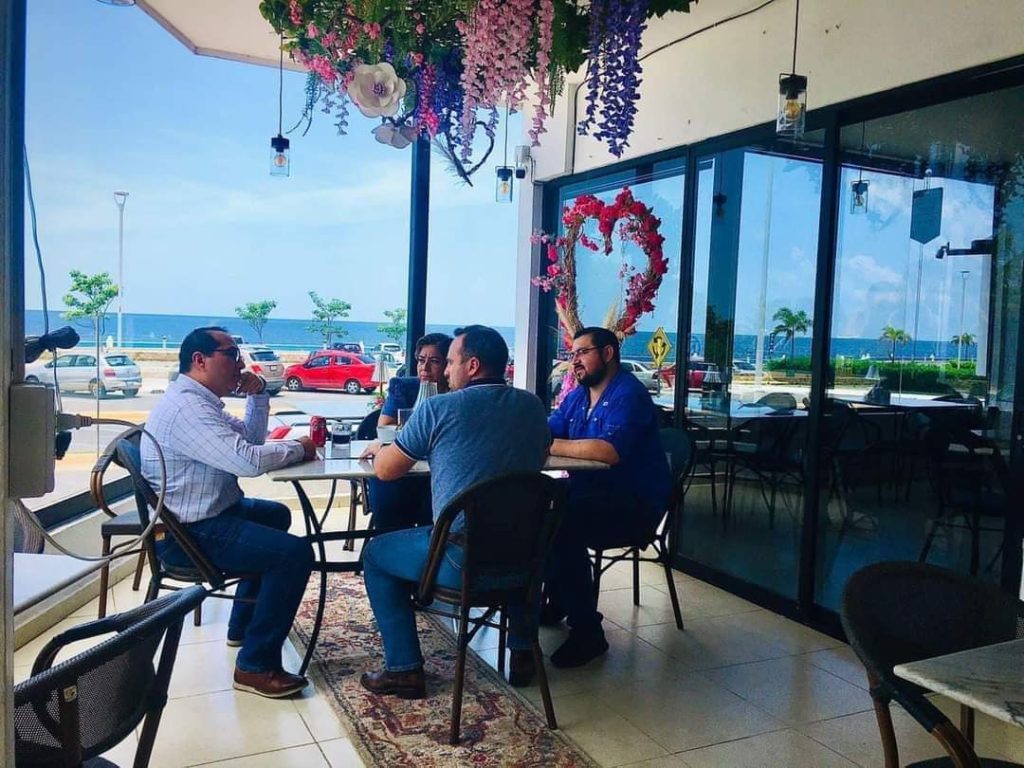 Chanona sigue siendo priista