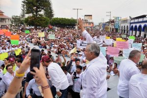 Encabeza Adán Augusto caminata y asamblea informativa en la región de la Frailesca 
