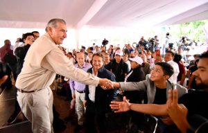 Adán Augusto denuncia “estrategia para hacer tropezar al presidente Andrés Manuel López Obrador”