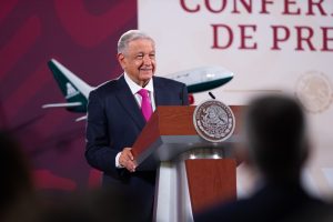 Formaliza Gobierno compra de Mexicana de Aviación por 815 mdp