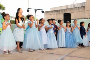 Concientizan a niños sobre inclusión y promueven la participación de las madres de familia