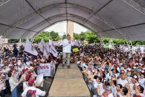 “Que el pueblo decida en la única encuesta que vale”: Adán Augusto