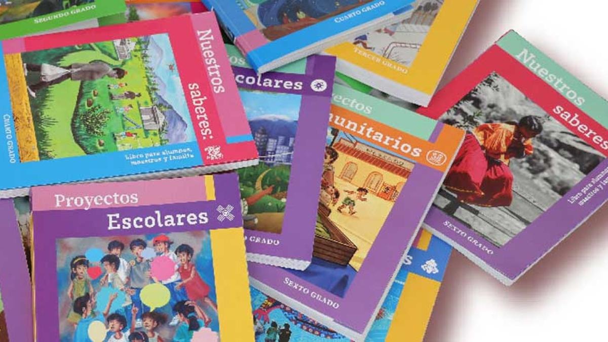 Critica AMLO “Fast Track” de la SCJN al suspender entrega de libros de la SEP en Coahuila y Chihuahua