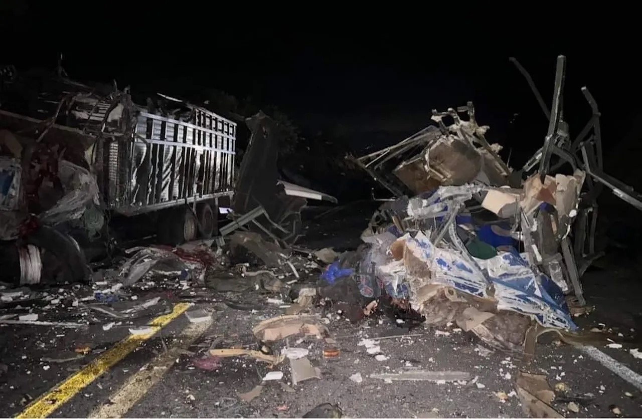 Accidente carretero en Oaxaca deja 15 muertos y 36 heridos