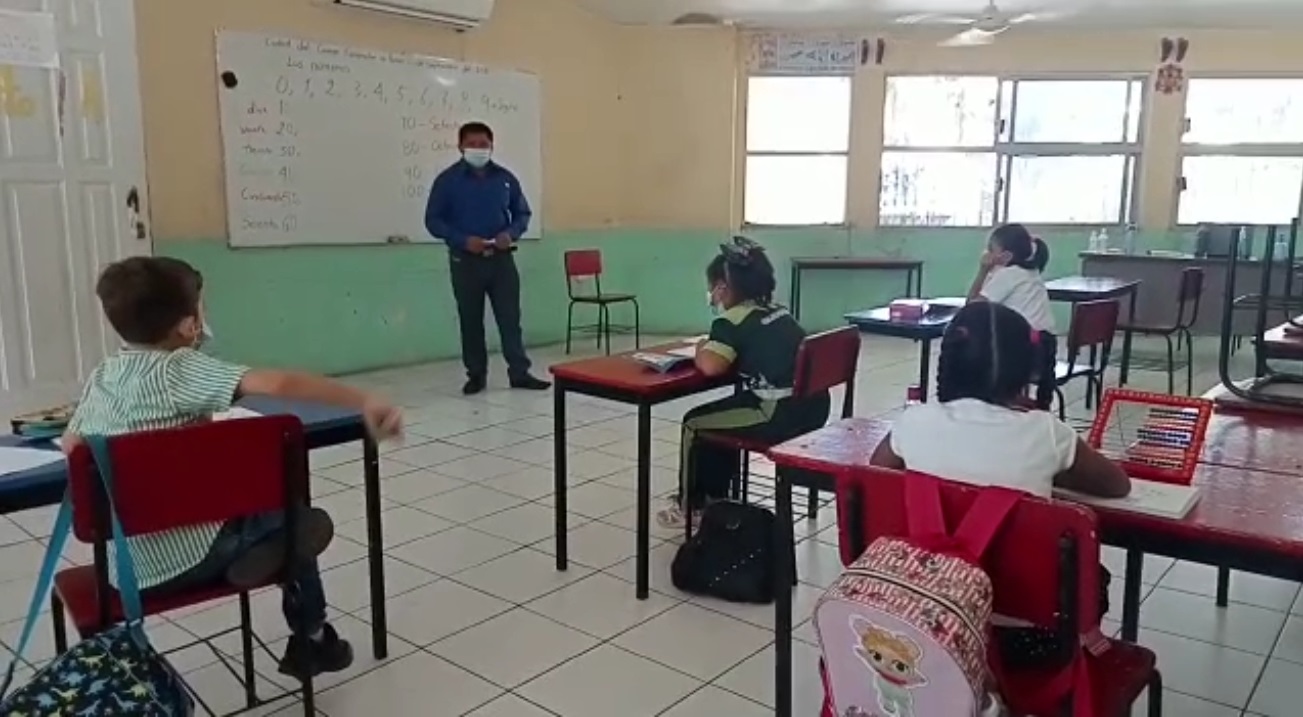 Alumnos de escuelas de nivel básico tendrán sus libros de texto en el primer día de clases: En el municipio del Carmen