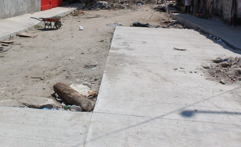 Gobiernos del estado y del municipio del Carmen marginan a obreros de la construcción