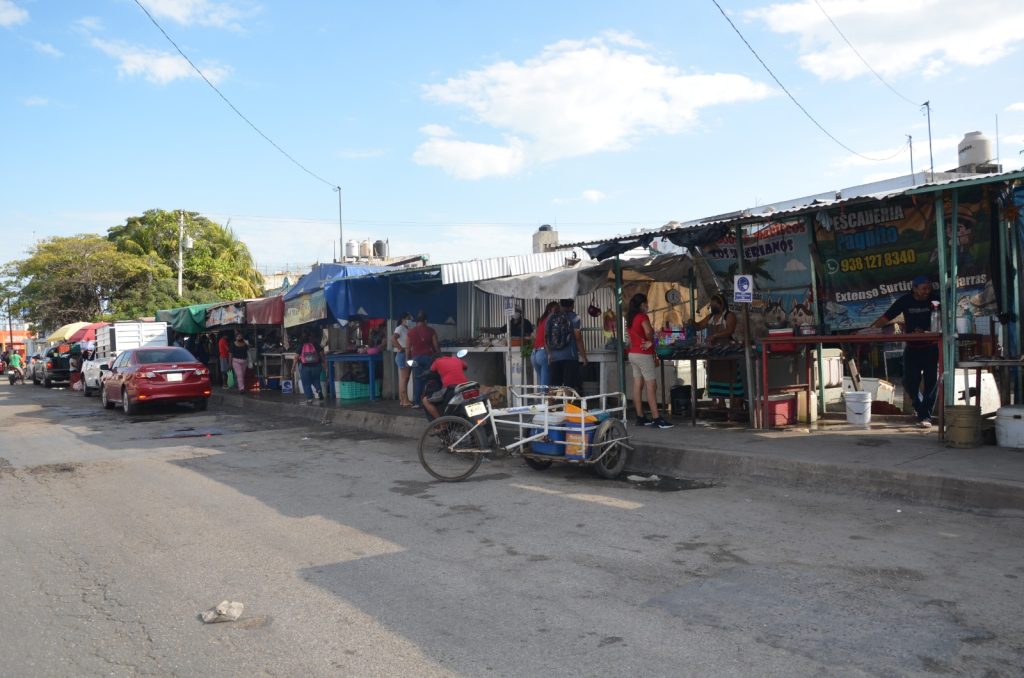Falta de liquidez pone en la lona a tianguistas del Chechén: En Ciudad del Carmen