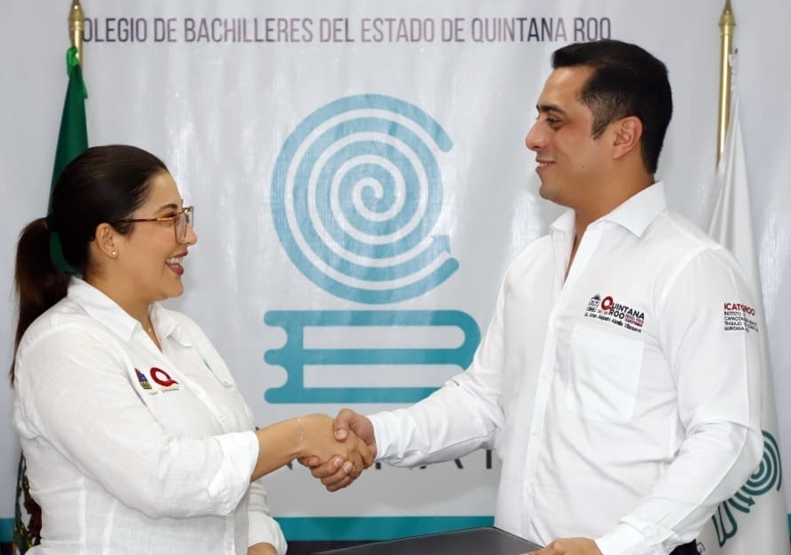 Alamilla Villanueva también firmó convenio con el Colegio de Bachilleres del Estado de Quintana Roo