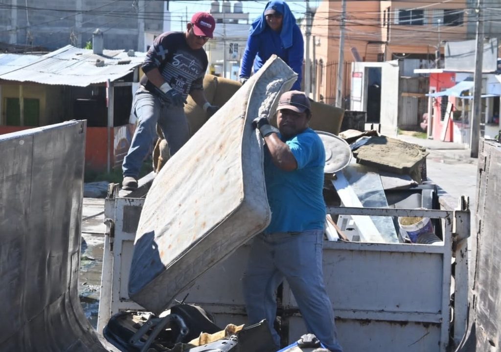 Más de nueve toneladas de cacharros se han recogido en colonias de Ciudad del Carmen