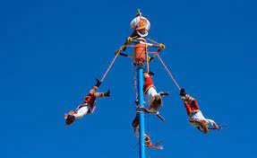 La ceremonia ritual de los Voladores de Papantla es considerada una auténtica obra de arte