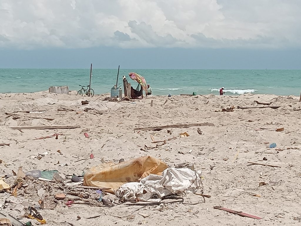 MADS exhorta a la empresa que desguazó el barco Caballo de Trabajo para que deje limpia la playa de la colonia Tierra y Libertad: En Ciudad del Carmen