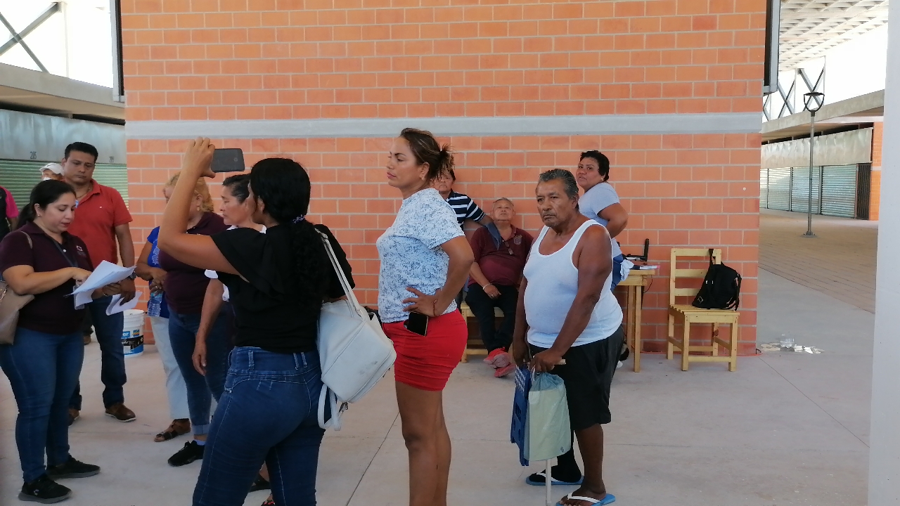 Inició la entrega de locales del mercado “El Chechén” en Ciudad del Carmen