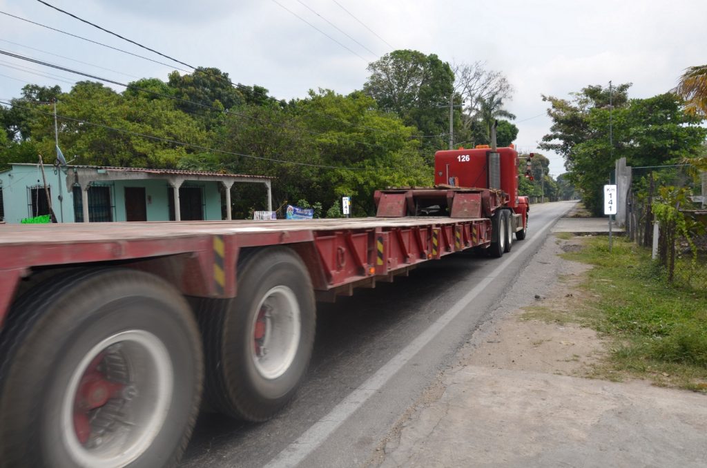 Piden a senadores y diputados federales que gestionen el presupuesto para el libramiento carretero de Atasta