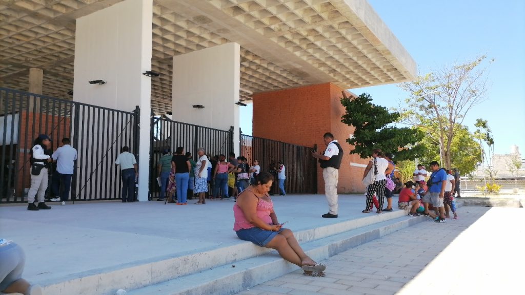 Inició la entrega de locales del mercado “El Chechén” en Ciudad del Carmen