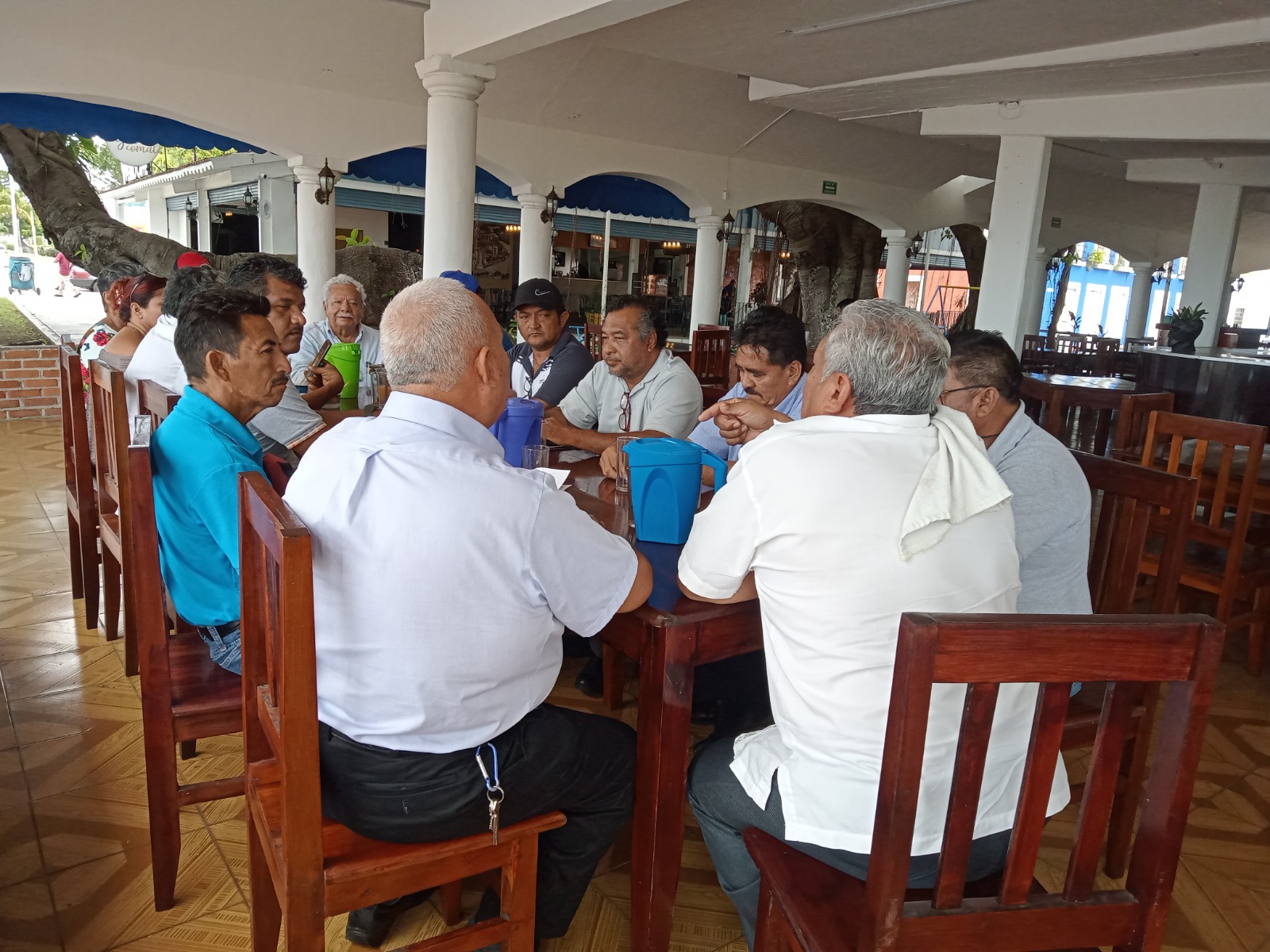 Denuncian presunta corrupción de algunos funcionarios de PEMEX con líderes pesqueros de Ciudad del Carmen