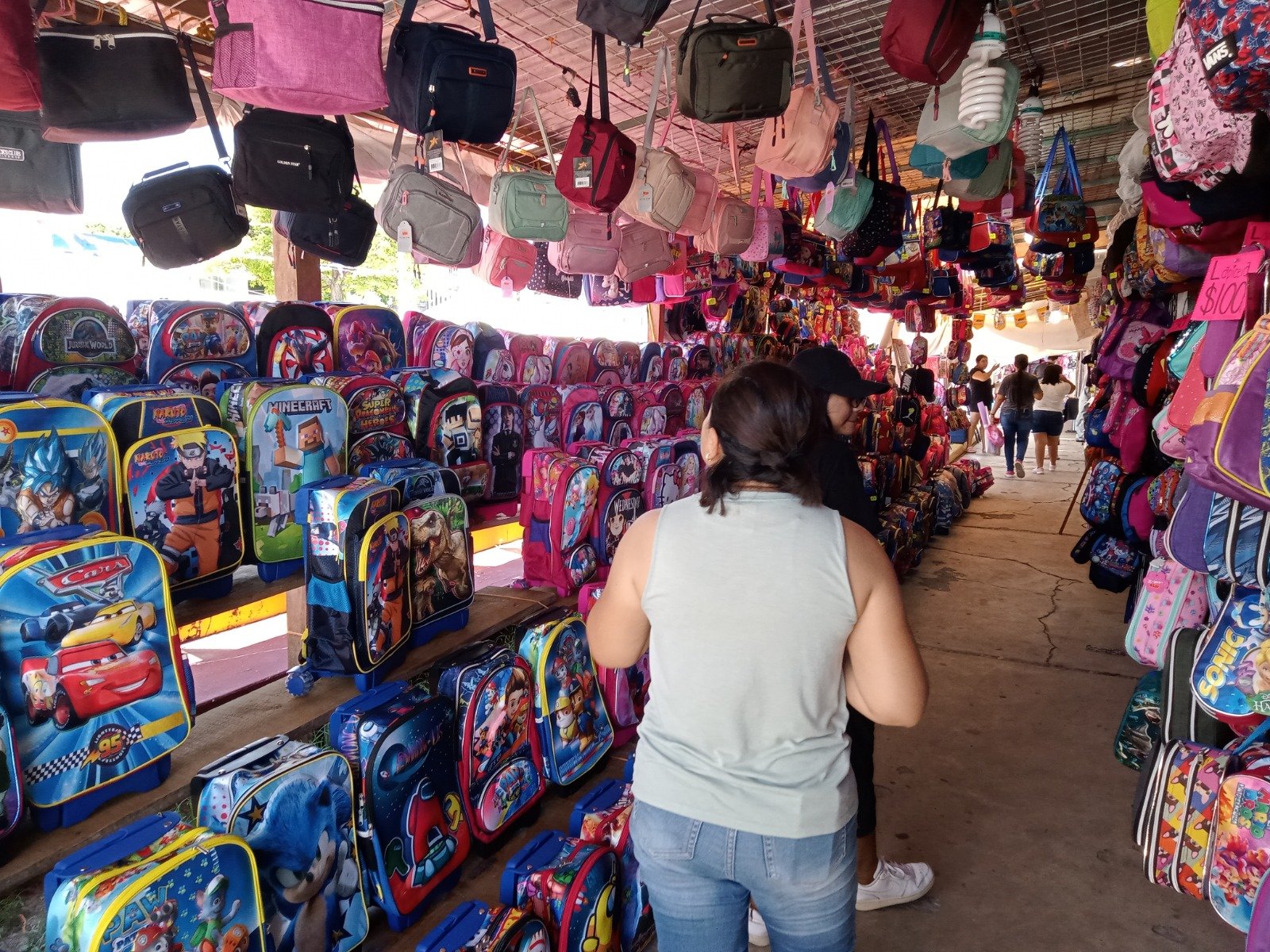 Tianguistas de regreso a clases de Ciudad del Carmen obtienen ventas favorables: PROFECO