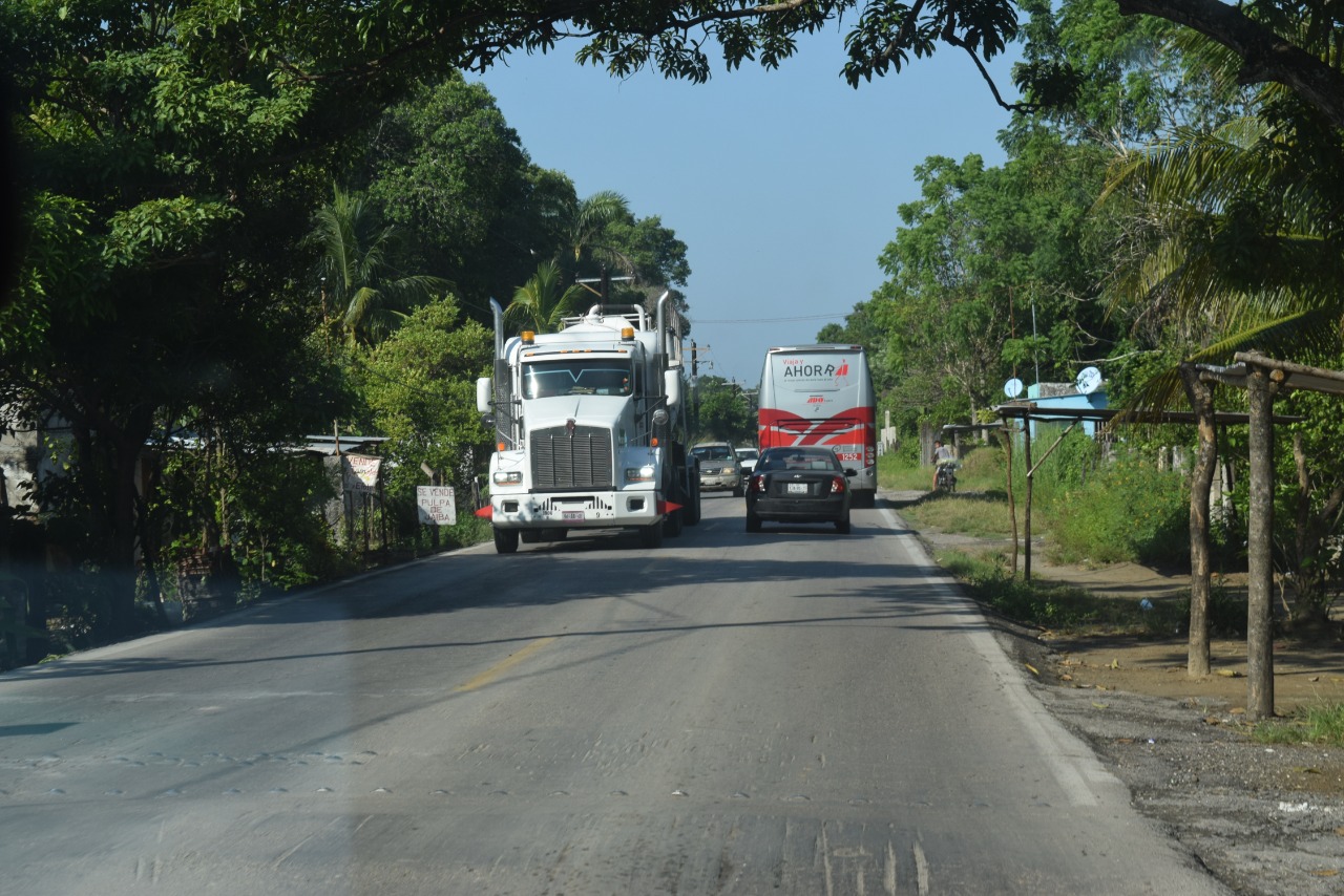 Restringirán el tráfico de vehículos pesados durante el día en Ciudad del Carmen