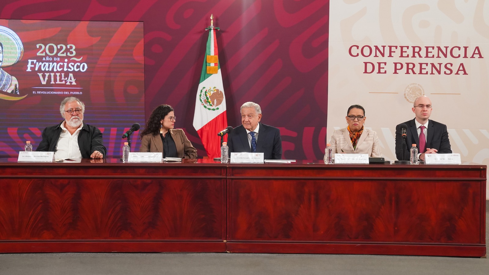 AMLO SE REUNE CON GOBERNADORES
