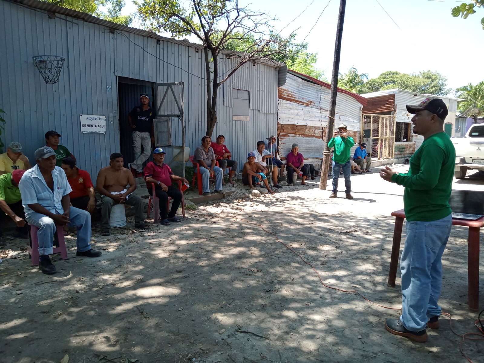 Imparten curso a pescadores ribereños carmelitas sobre Buenas prácticas de manejo a bordo de embarcaciones menores