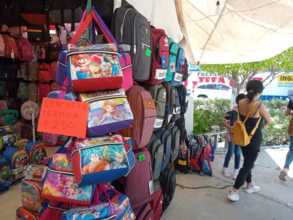 Tianguistas de regreso a clases de Ciudad del Carmen obtienen ventas favorables: PROFECO
