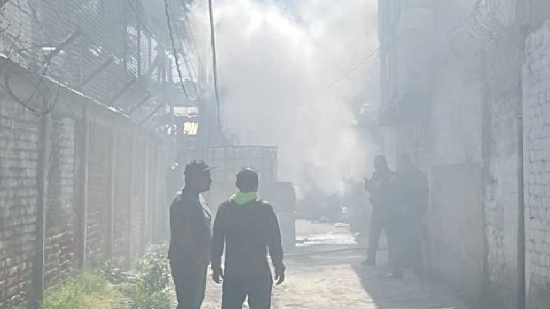 Incendio en casa en Iztapalapa es apagado por los Bomberos