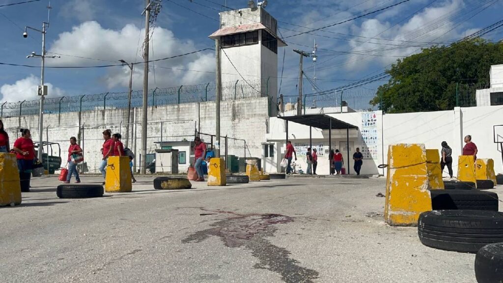 Matan a balazos a custodio frente al Cereso de Cancún