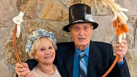Se casan abuelitos que se conocieron en Tinder: Emilio Bussano y Liria Gorordo.