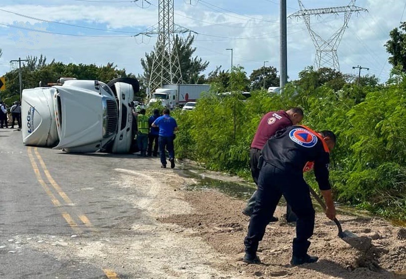 Verificarán condiciones físicas y vitales de traileros para prevenir accidentes carreteros en Campeche