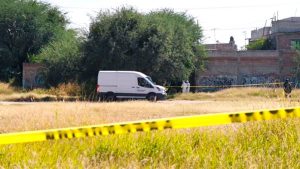 Todos los sujetos presentaban huella de heridas de arma de fuego, sin embargo uno de ellos, estaba todavía estaba con vida