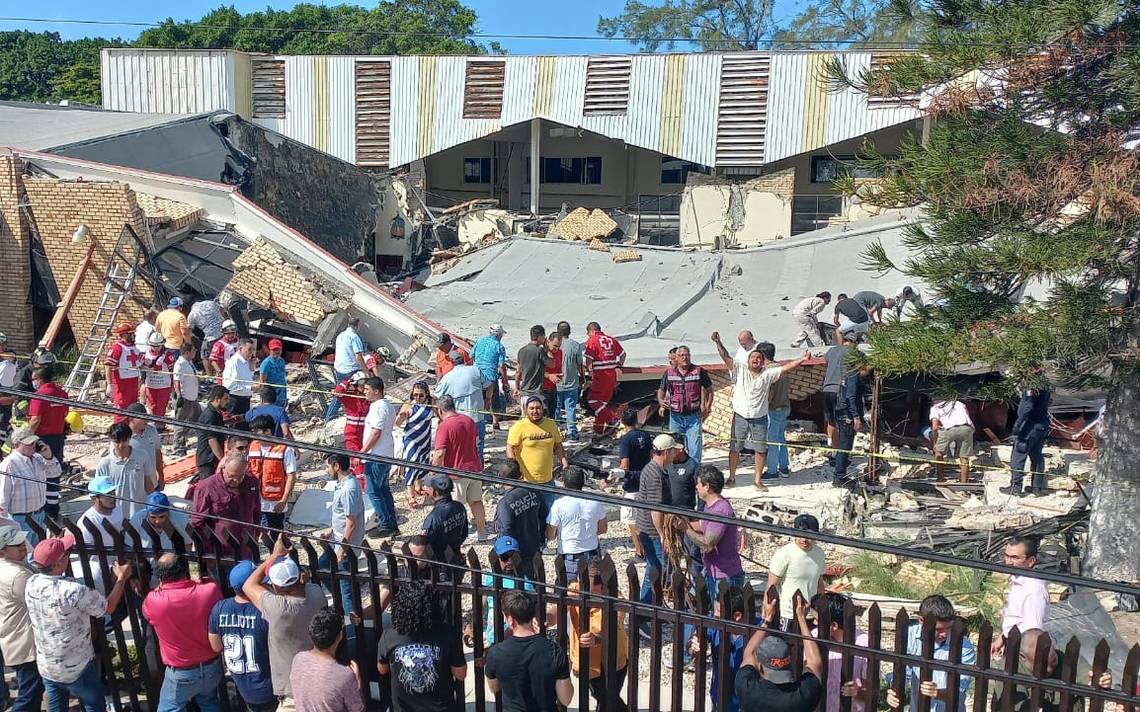 Se desploma iglesia en Cd Madero Tamaulipas: el momento fue registrado por cámara de seguridad