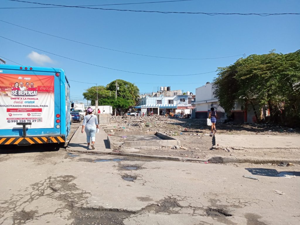 Comerciantes sobre ruedas del Chechén y parque Juan Diego tendrán que desocupar los espacios