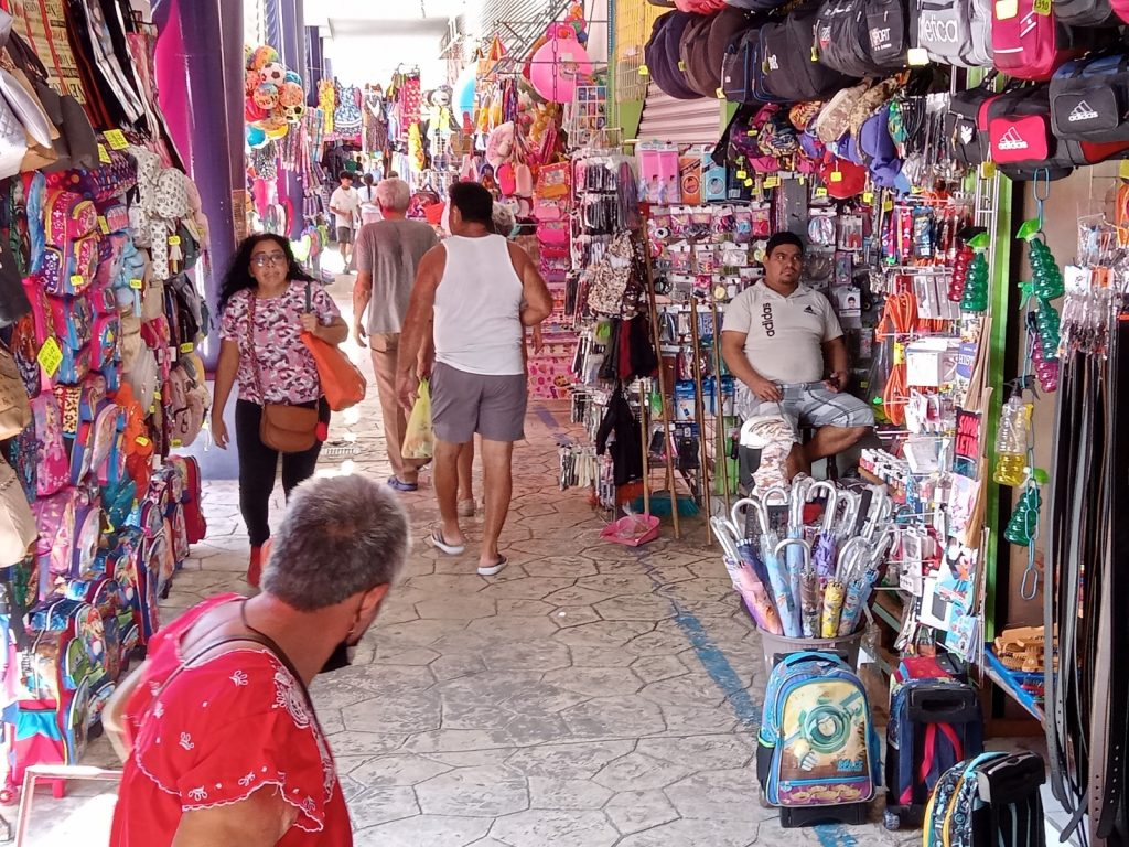 Unos 600 locatarios del mercado Alonso Felipe de Andrade de Ciudad del Carmen esperan sus concesiones