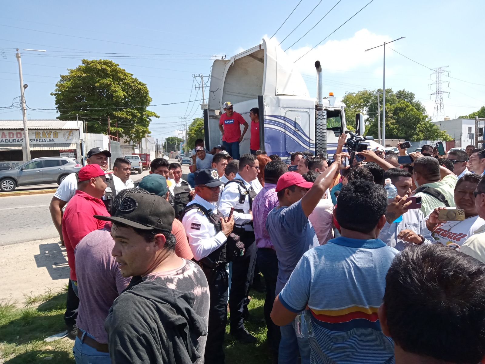 No concretan marcha transportistas de carga de Ciudad del Carmen