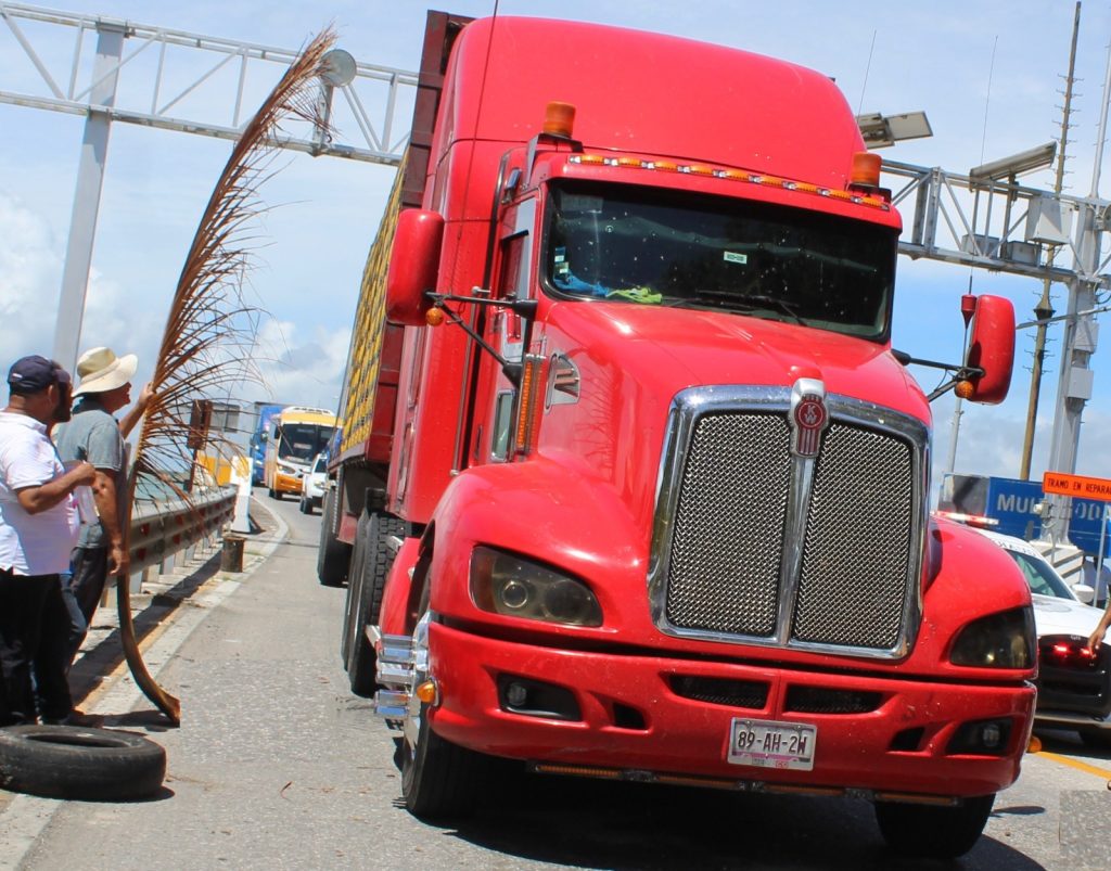 Se buscar ordena el tránsito del transporte pesado en Ciudad del Carmen