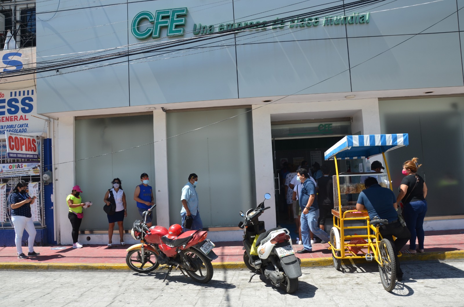 Mujer denuncia abuso contra la CFE en Ciudad del Carmen